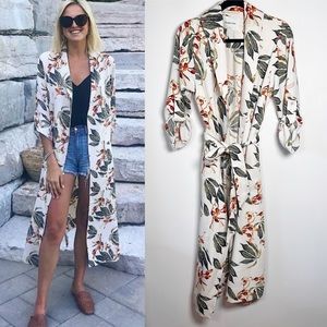Babaton Kahlo Jacket in Floral Print - Bone Satin Robe (Size Small)